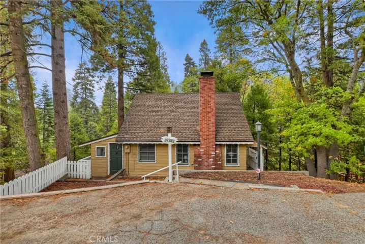 24922 Faulhorn Drive, Crestline, California 92325