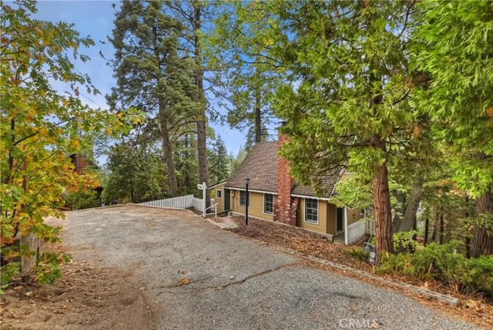 24922 Faulhorn Drive, Crestline, California 92325