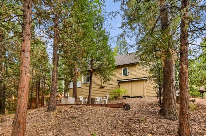 24922 Faulhorn Drive, Crestline, California 92325