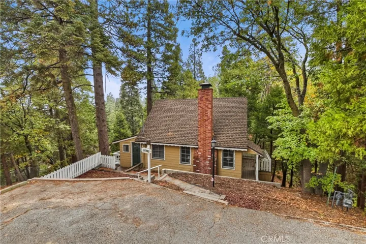24922 Faulhorn Drive, Crestline, California 92325