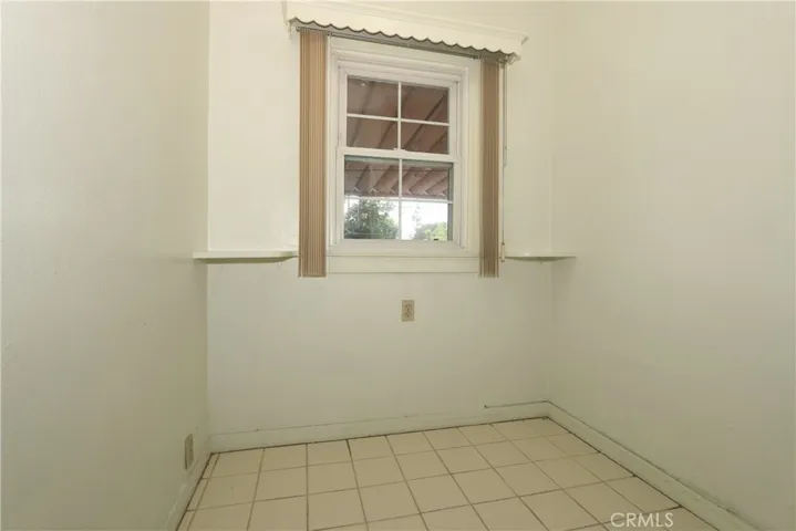 950 E Glenoaks Boulevard, Glendale, California 91207