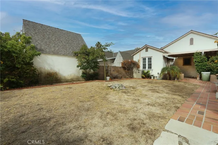950 E Glenoaks Boulevard, Glendale, California 91207