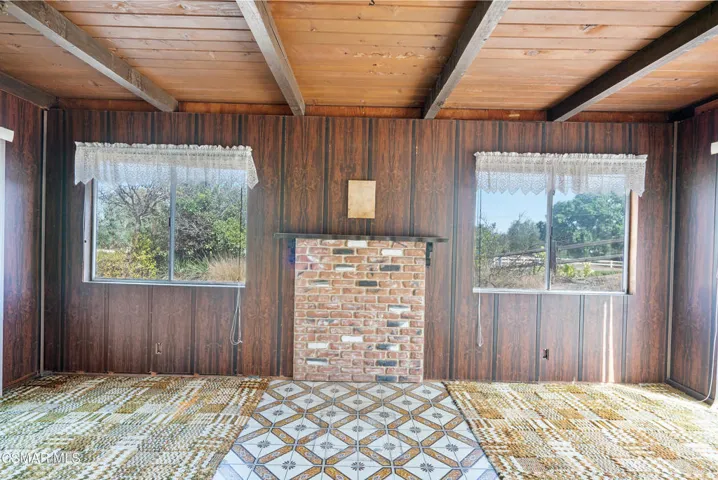 1500 Lynn Rd-web-8