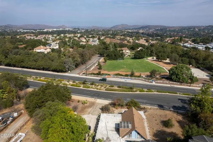 1500 Lynn Rd-web-29