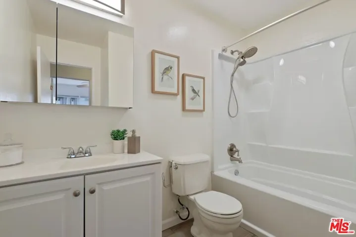 4927 Indian Wood Road 370, Culver City, California 90230