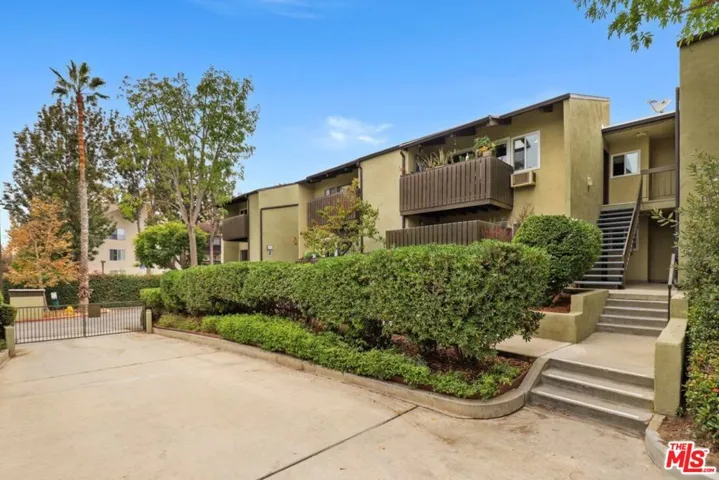 4927 Indian Wood Road 370, Culver City, California 90230