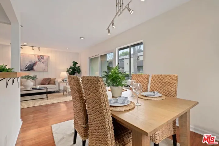 4927 Indian Wood Road 370, Culver City, California 90230