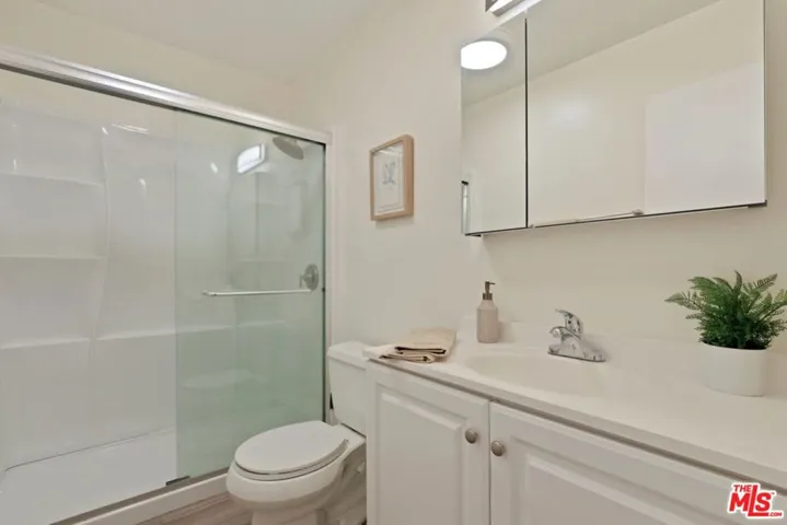 4927 Indian Wood Road 370, Culver City, California 90230