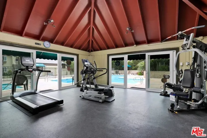 4927 Indian Wood Road 370, Culver City, California 90230