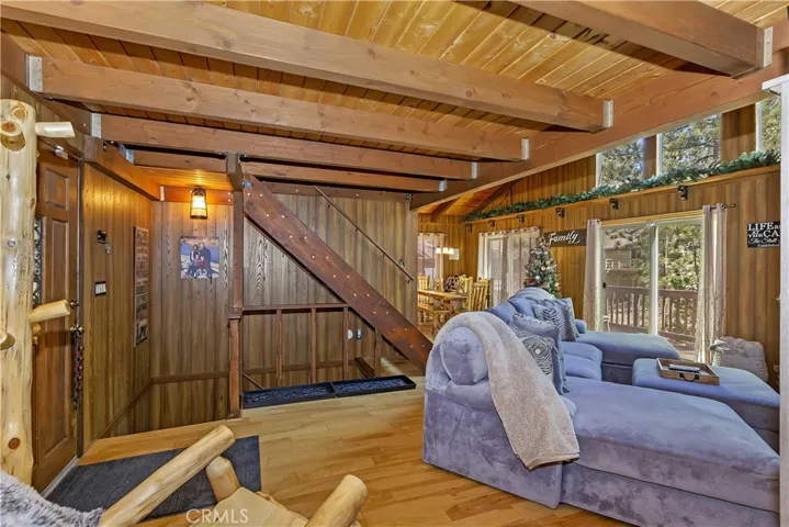 454 Ashwood Drive, Big Bear, California 92314