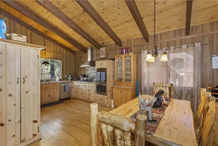 454 Ashwood Drive, Big Bear, California 92314