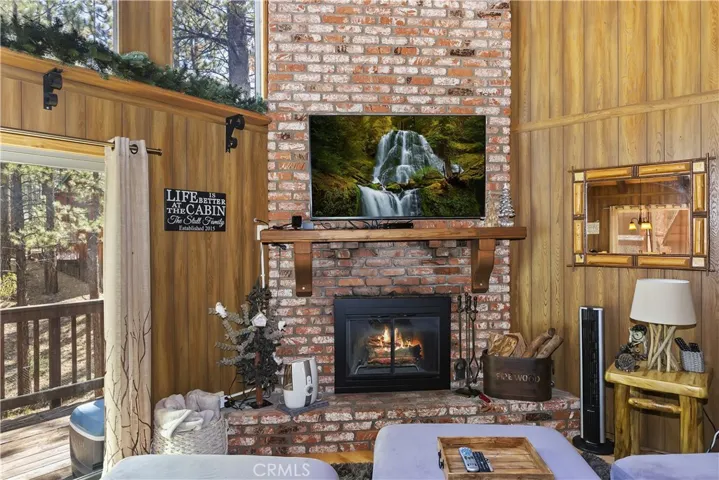 454 Ashwood Drive, Big Bear, California 92314