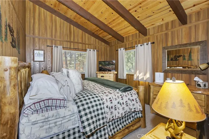 454 Ashwood Drive, Big Bear, California 92314