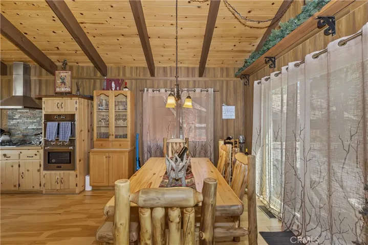 454 Ashwood Drive, Big Bear, California 92314