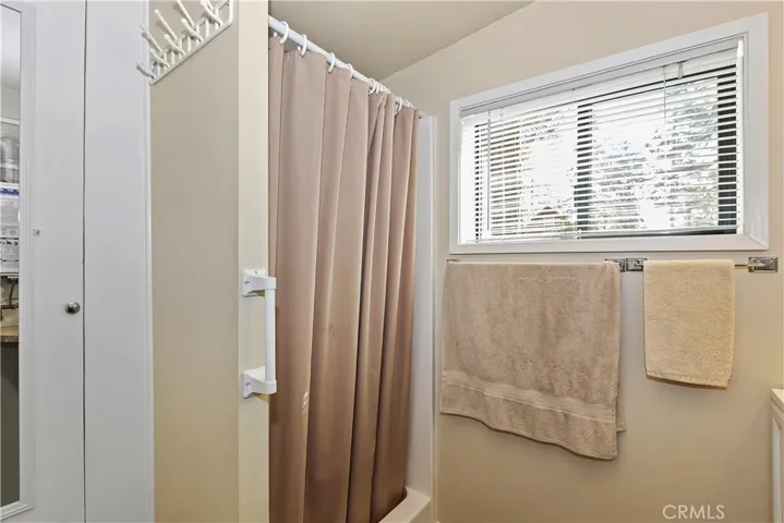 35 Lakeview Tract, Fawnskin, California 92333