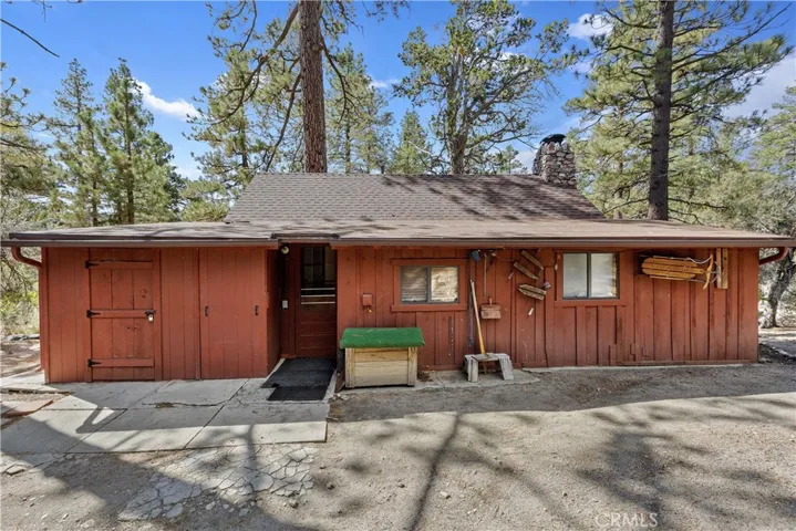 35 Lakeview Tract, Fawnskin, California 92333