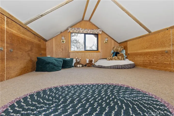 35 Lakeview Tract, Fawnskin, California 92333
