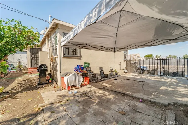 208 E Imperial, Los Angeles, California 90061