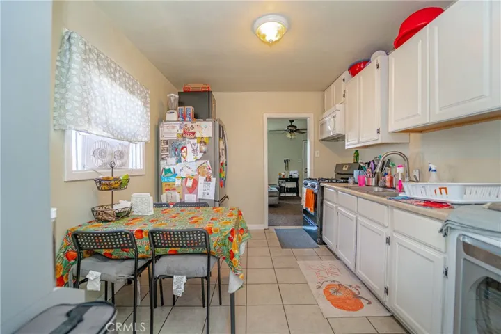 208 E Imperial, Los Angeles, California 90061