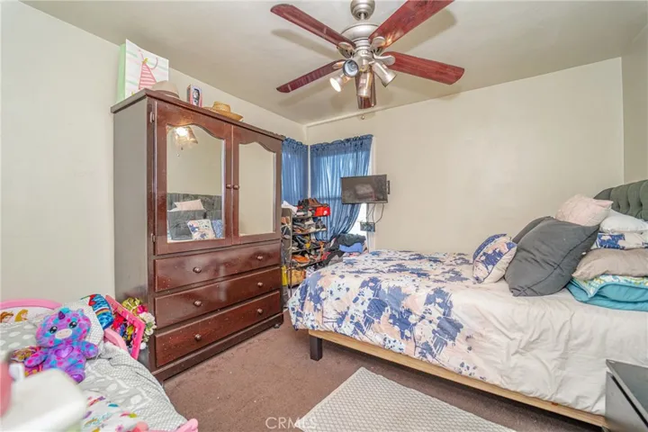 208 E Imperial, Los Angeles, California 90061
