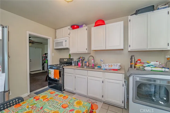 208 E Imperial, Los Angeles, California 90061