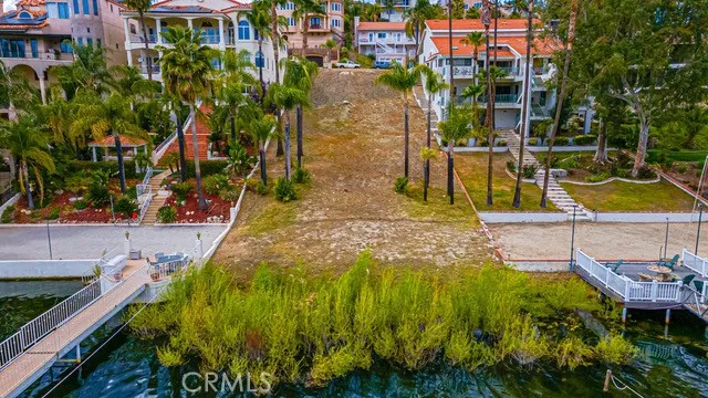 22146 San Joaquin Drive W, Canyon Lake, California 92587
