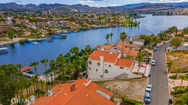22146 San Joaquin Drive W, Canyon Lake, California 92587