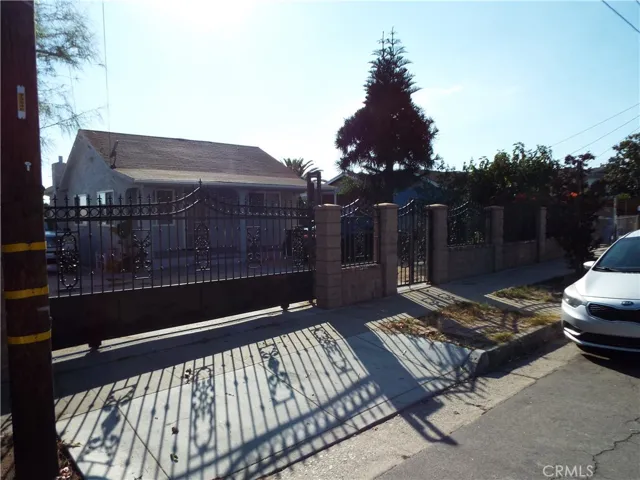 473 Nassau Avenue, Los Angeles, California 90063