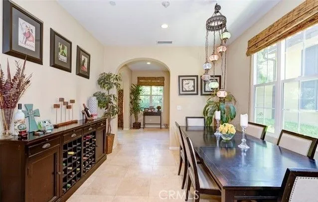 Entry to dining room