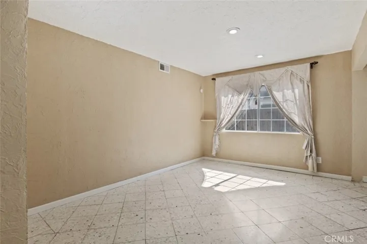 10151 Petit Avenue, North Hills, California 91343