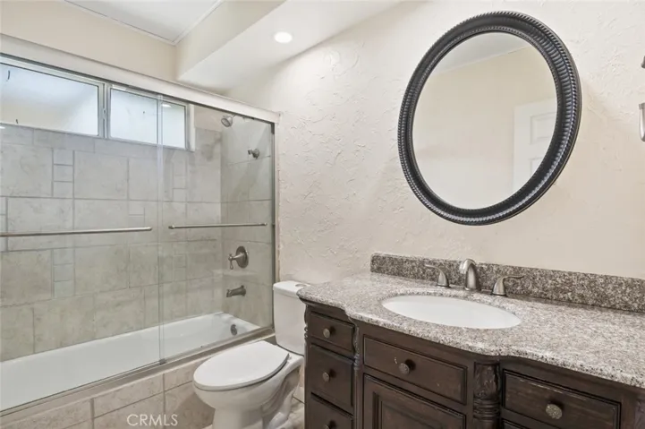 10151 Petit Avenue, North Hills, California 91343