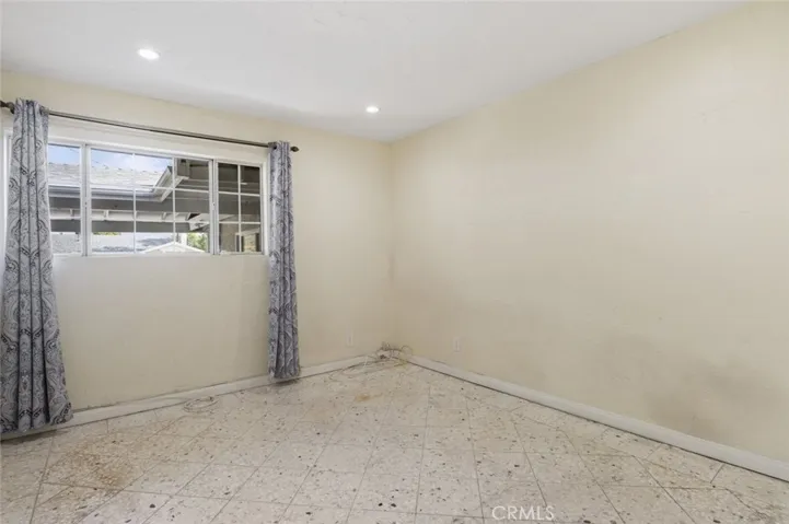 10151 Petit Avenue, North Hills, California 91343