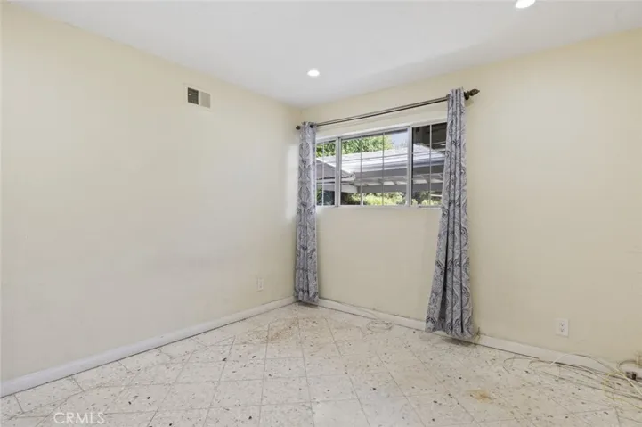 10151 Petit Avenue, North Hills, California 91343