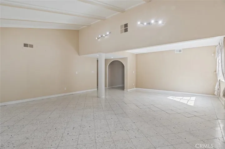 10151 Petit Avenue, North Hills, California 91343
