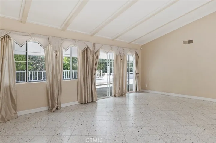 10151 Petit Avenue, North Hills, California 91343