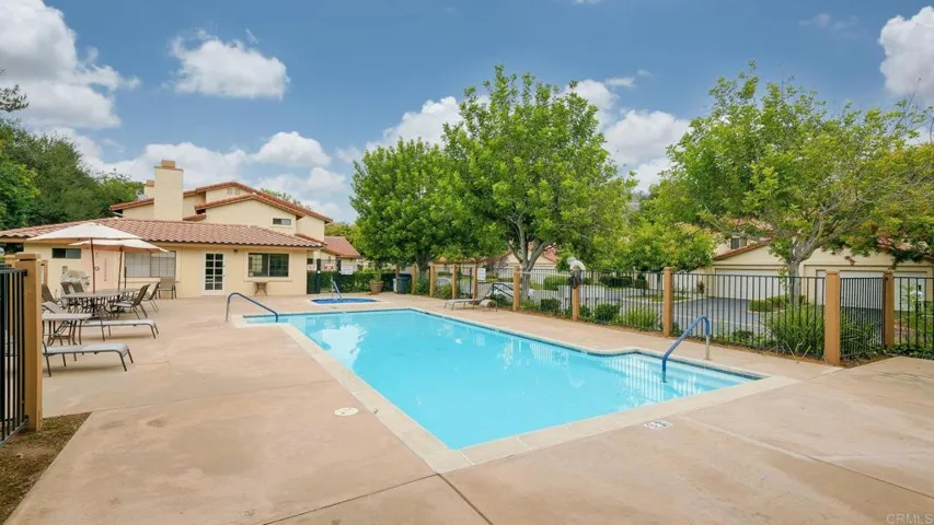 1718 Tecalote Drive 4, Fallbrook, California 92028