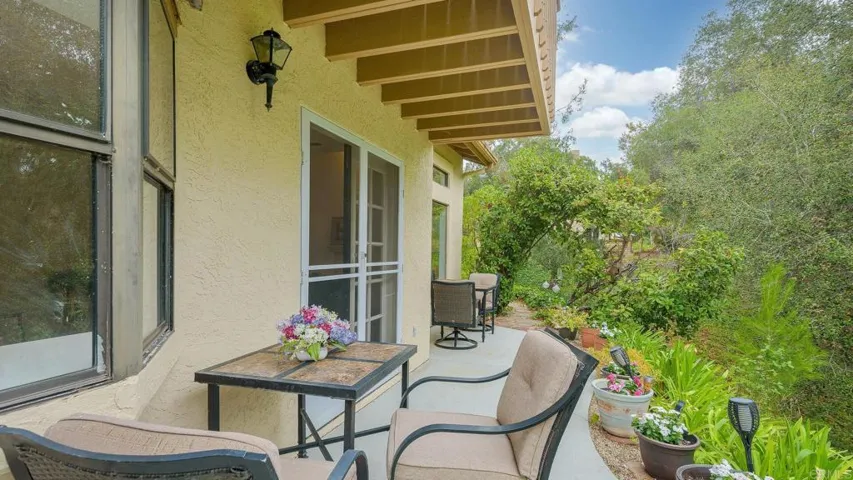 1718 Tecalote Drive 4, Fallbrook, California 92028