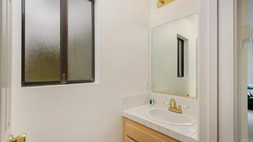 1718 Tecalote Drive 4, Fallbrook, California 92028