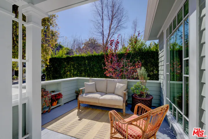 1551 Courtney Avenue, Los Angeles, California 90046