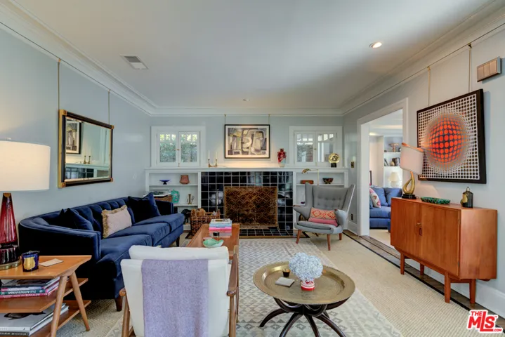 1551 Courtney Avenue, Los Angeles, California 90046