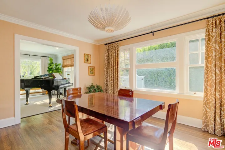 1551 Courtney Avenue, Los Angeles, California 90046