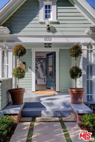 1551 Courtney Avenue, Los Angeles, California 90046