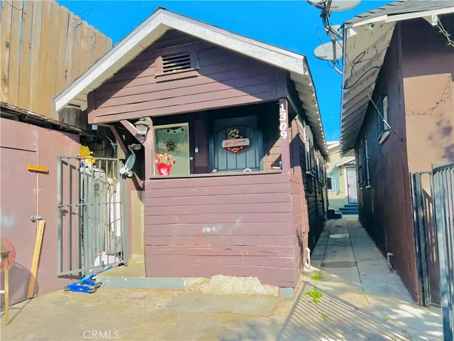 1309 E 55th Street, Los Angeles, California 90011