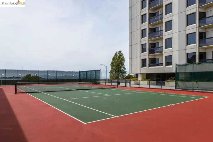 6363 Christie Ave, Emeryville, California 94608