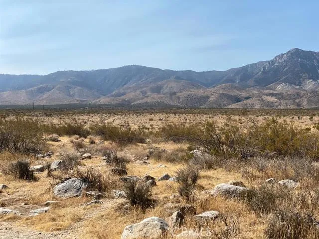 0 Near Pitzer Buttes Road, Lucerne Valley, California 92356