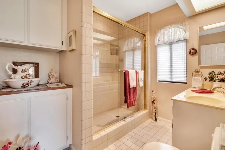 15659 Vista Vicente Drive, Ramona, California 92065