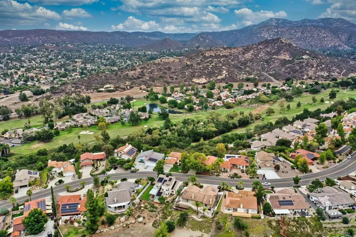15659 Vista Vicente Drive, Ramona, California 92065