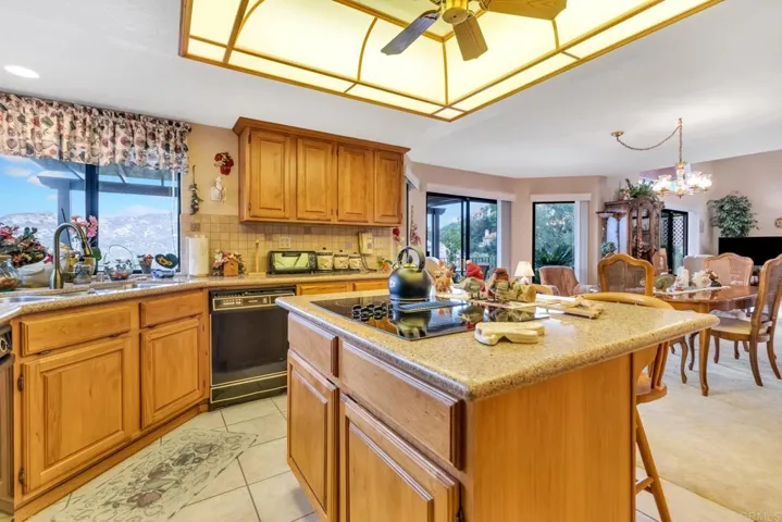 15659 Vista Vicente Drive, Ramona, California 92065