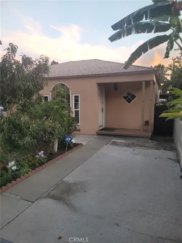 1026 W Walnut Street, Santa Ana, California 92703