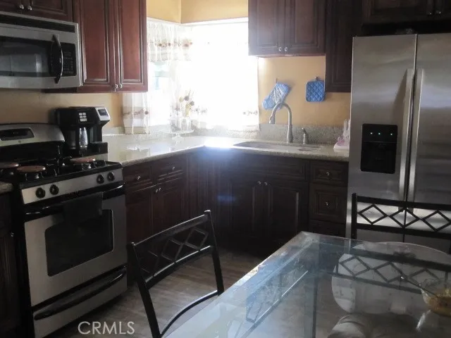 1026 W Walnut Street, Santa Ana, California 92703